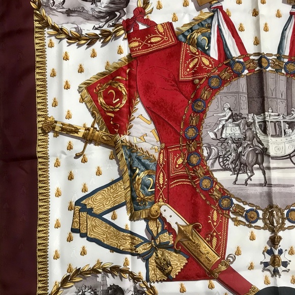 *SOLD* Hermès Burgundy Bee Jacquard Scarf 90cm “Napoléon” - Picture 9 of 12